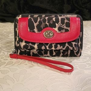 NWOT COACH OCELOT UNIVERSAL ZIP WALLET